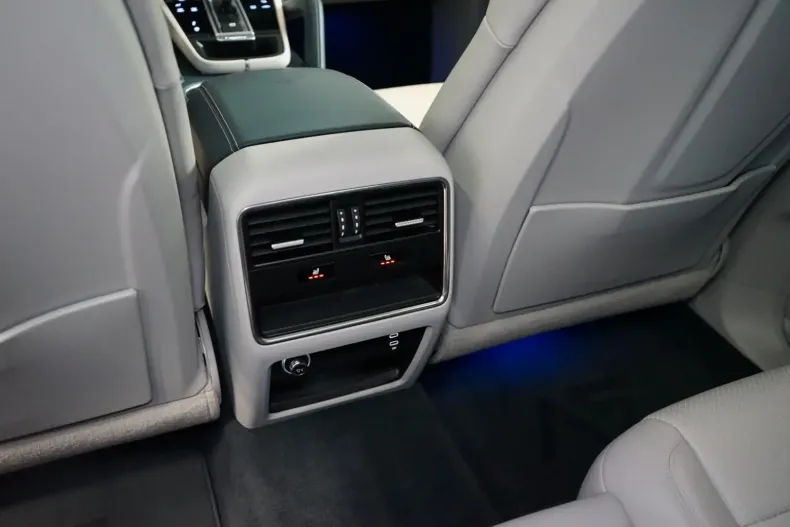 Porsche Cayenne din 2023 cu 33.476 km - oferta POR116816 - foto 20