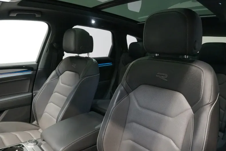 Volkswagen Touareg din 2022 cu 75.751 km - oferta VOL116824 - foto 13