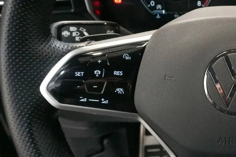 Volkswagen Touareg din 2022 cu 75.751 km - oferta VOL116824 - foto 15