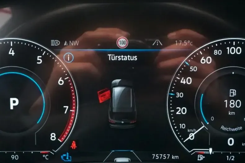 Volkswagen Touareg din 2022 cu 75.751 km - oferta VOL116824 - foto 17