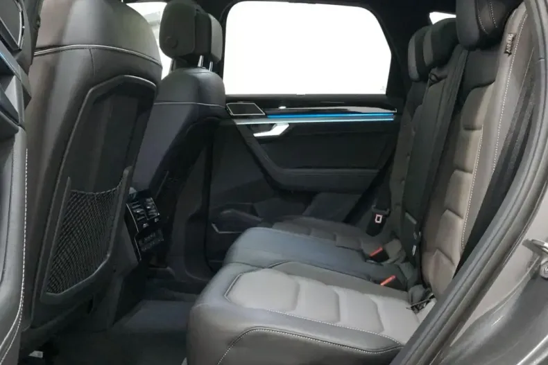 Volkswagen Touareg din 2022 cu 75.751 km - oferta VOL116824 - foto 19