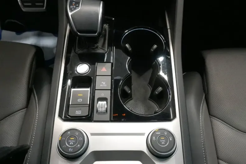 Volkswagen Touareg din 2022 cu 75.751 km - oferta VOL116824 - foto 24