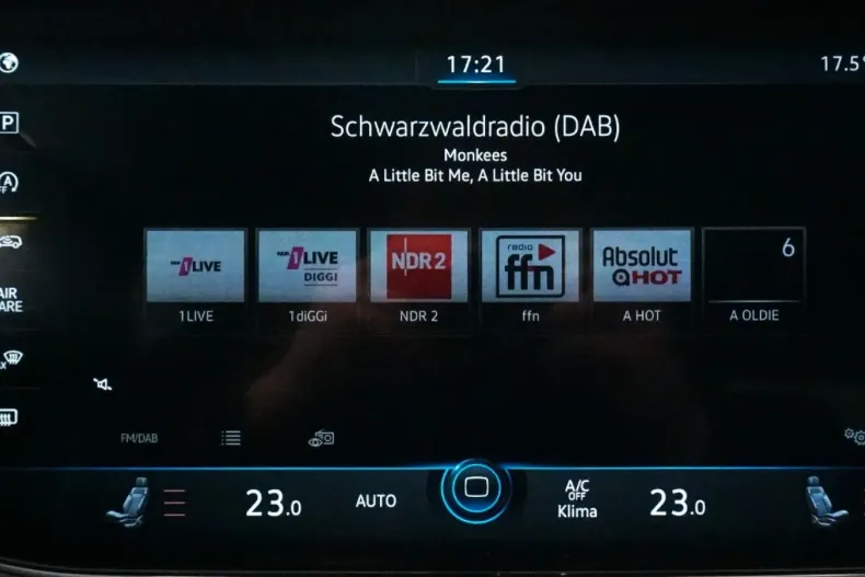 Volkswagen Touareg din 2022 cu 75.751 km - oferta VOL116824 - foto 27