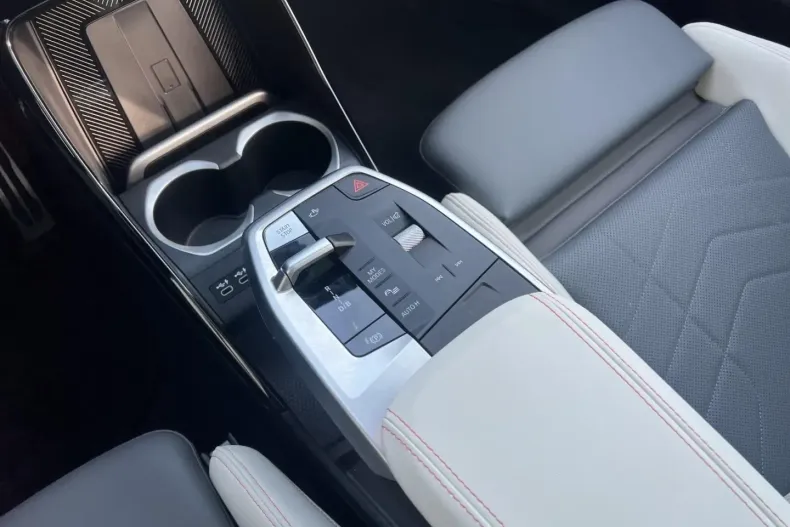 BMW iX2 din 2023 cu 6.100 km - oferta BMW116827 - foto 10