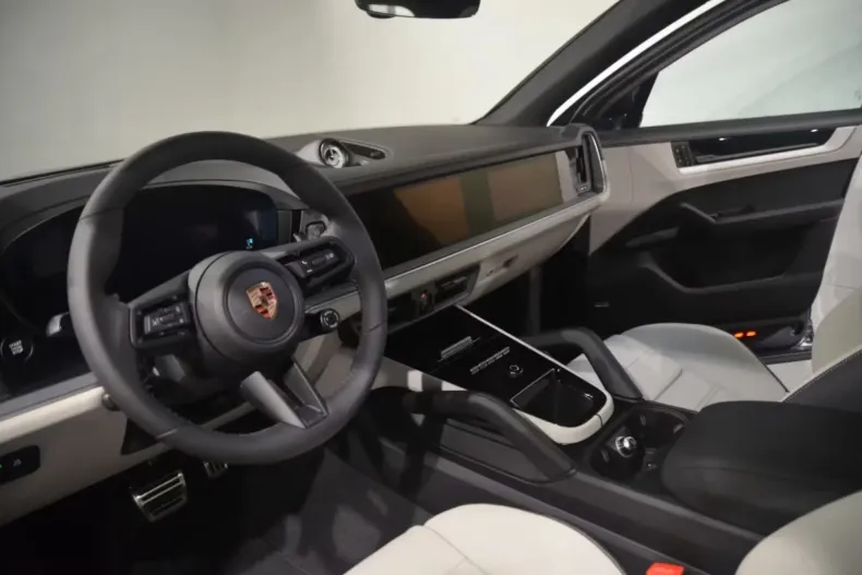 Porsche Cayenne din 2025 cu 20 km - oferta POR116828 - foto 7