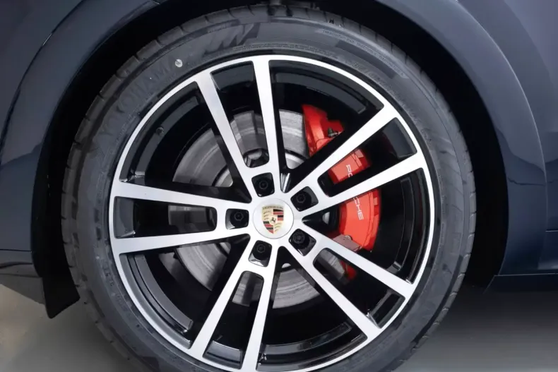 Porsche Cayenne din 2025 cu 14.500 km - oferta POR116833 - foto 6