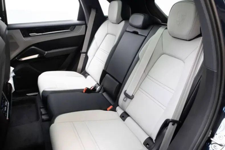 Porsche Cayenne din 2025 cu 14.500 km - oferta POR116833 - foto 9