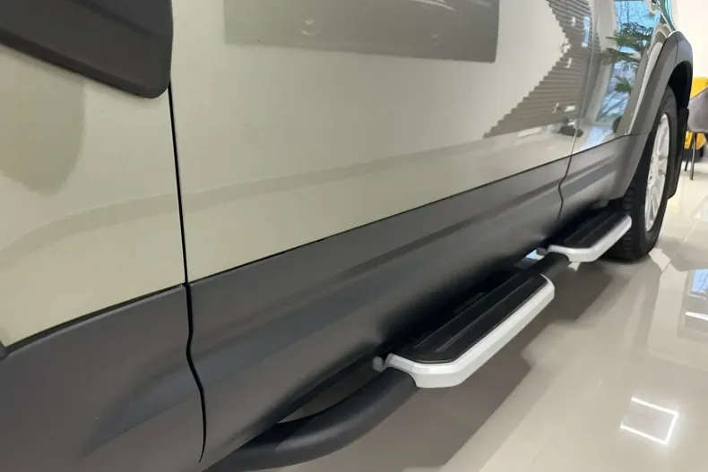 Land Rover Defender din 2020 cu 92.981 km - oferta LAN116835 - foto 13