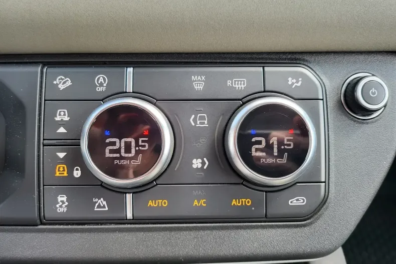 Land Rover Defender din 2020 cu 92.981 km - oferta LAN116835 - foto 23