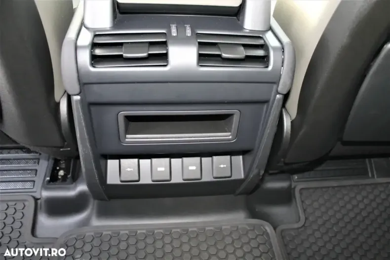 Land Rover Defender din 2020 cu 92.981 km - oferta LAN116835 - foto 25