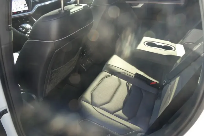 Volkswagen Touareg din 2024 cu 33.721 km - oferta VOL116842 - foto 11