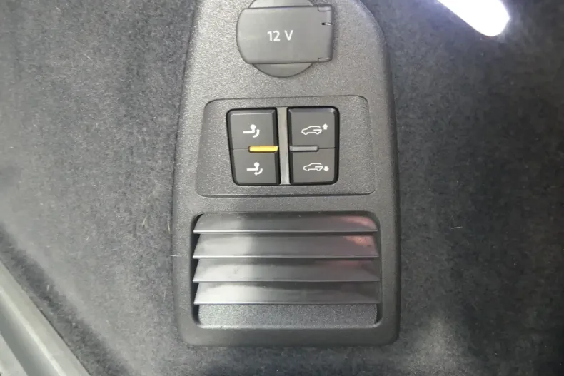 Volkswagen Touareg din 2024 cu 33.721 km - oferta VOL116842 - foto 13