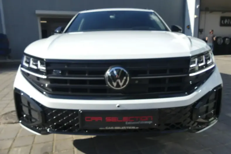 Volkswagen Touareg din 2024 cu 33.721 km - oferta VOL116842 - foto 15