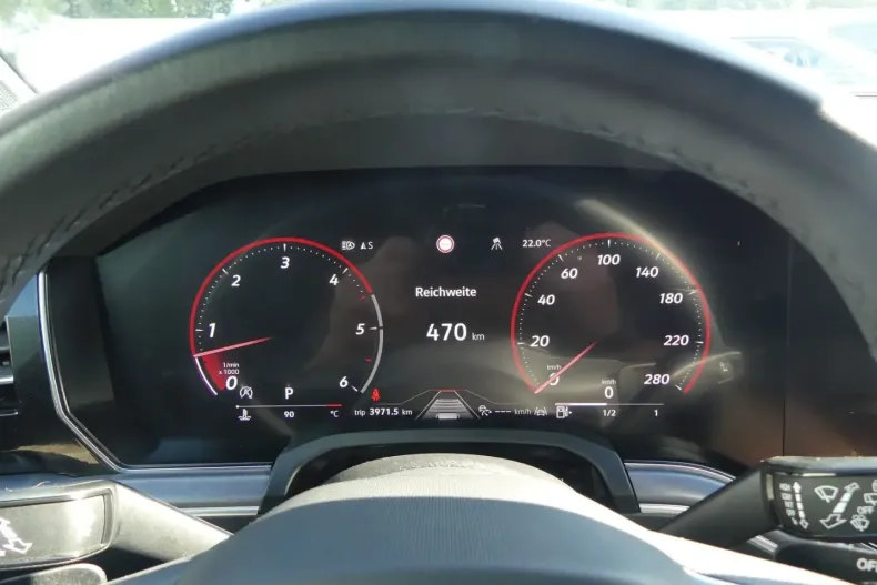 Volkswagen Touareg din 2024 cu 33.721 km - oferta VOL116842 - foto 25