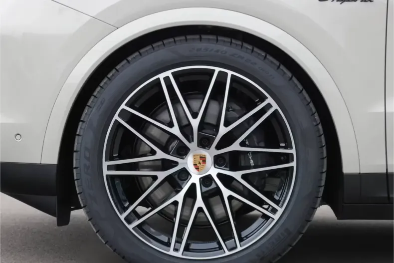 Porsche Cayenne din 2025 cu 13.500 km - oferta POR116851 - foto 13