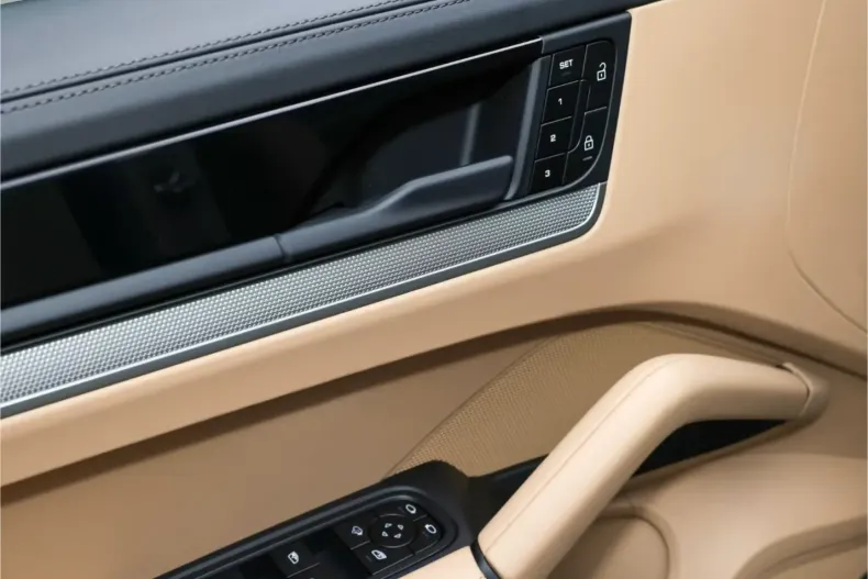 Porsche Cayenne din 2025 cu 13.500 km - oferta POR116851 - foto 15