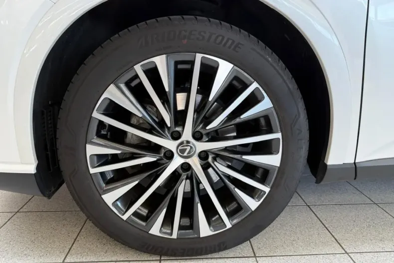 Lexus RX 350 din 2023 cu 34.586 km - oferta LEX116862 - foto 4