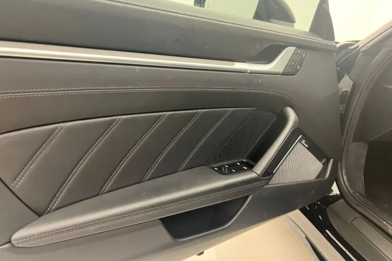 Porsche 911 din 2022 cu 18.000 km - oferta POR116878 - foto 12