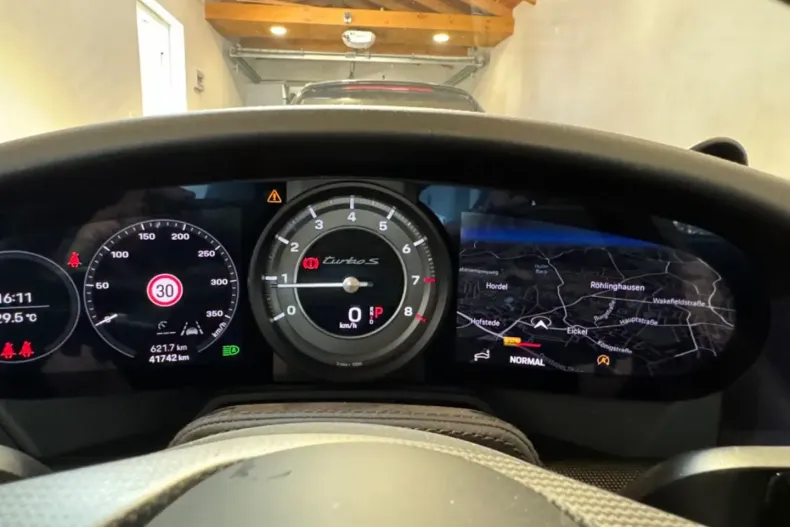 Porsche 992 din 2022 cu 43.000 km - oferta POR116882 - foto 7