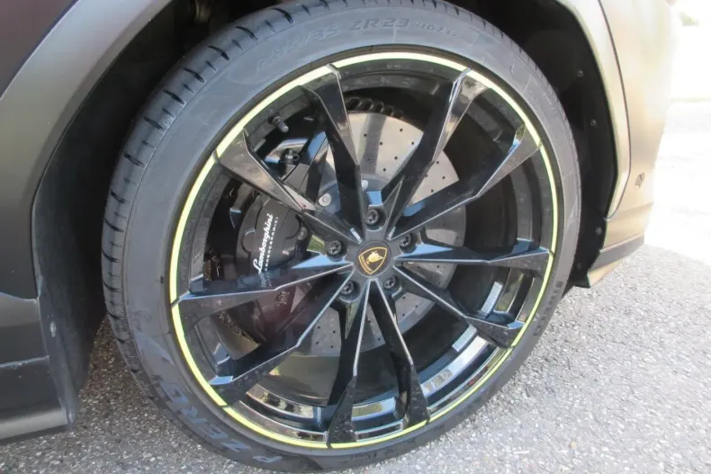 Lamborghini Urus din 2022 cu 45.900 km - oferta LAM116885 - foto 4