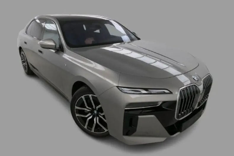 BMW 740 din 2024 cu 25.000 km - oferta BMW116902 - foto 1