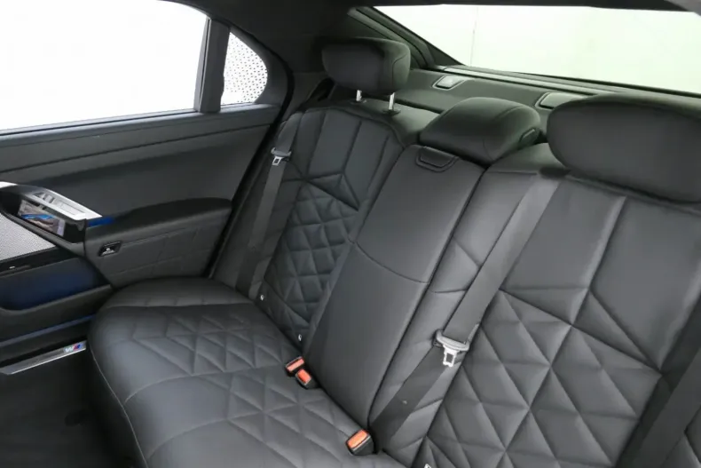 BMW 740 din 2024 cu 25.000 km - oferta BMW116902 - foto 7