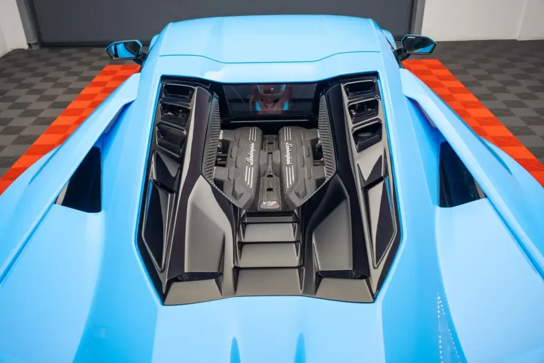 Lamborghini Revuelto din 2025 cu 200 km - oferta LAM116916 - foto 7