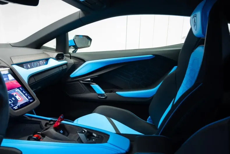 Lamborghini Revuelto din 2025 cu 200 km - oferta LAM116916 - foto 11