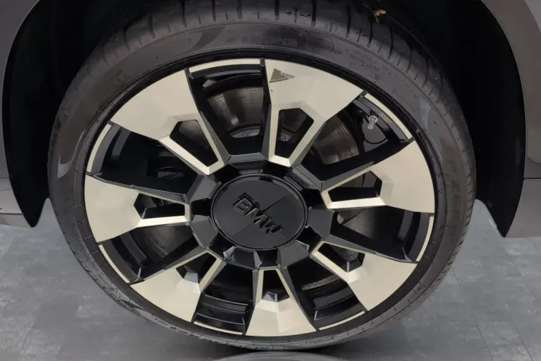 BMW XM din 2024 cu 24.961 km - oferta BMW116918 - foto 18