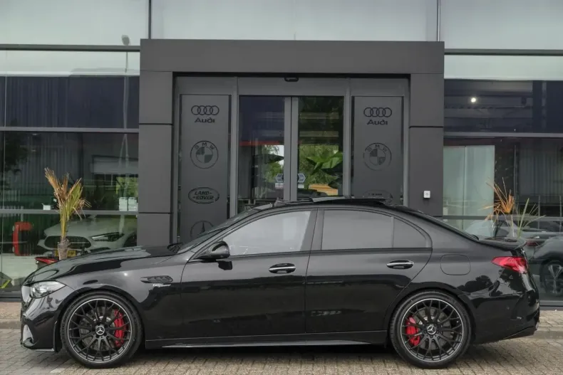 Mercedes-Benz C 63 AMG din 2023 cu 6.370 km - oferta MER116921 - foto 3