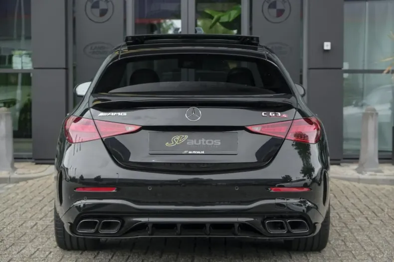 Mercedes-Benz C 63 AMG din 2023 cu 6.370 km - oferta MER116921 - foto 7