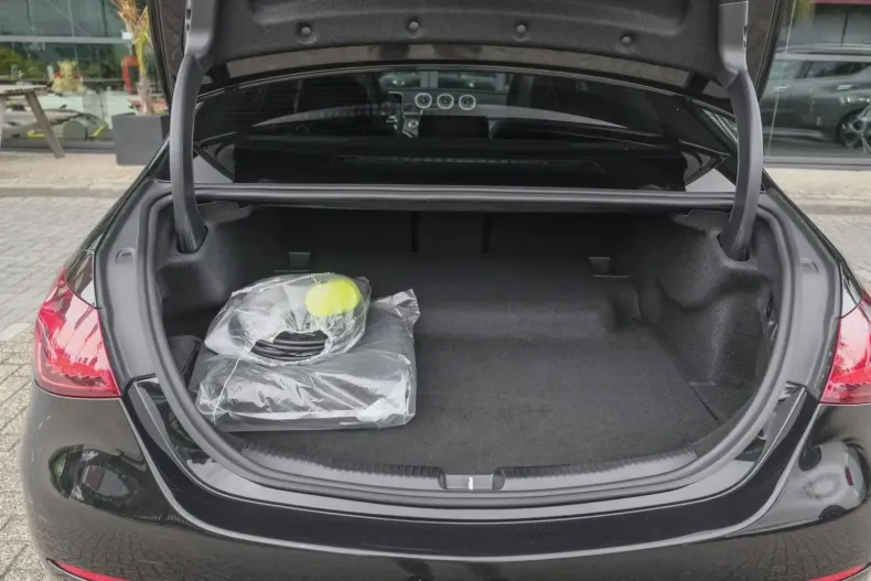 Mercedes-Benz C 63 AMG din 2023 cu 6.370 km - oferta MER116921 - foto 23