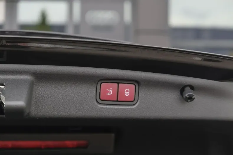 Mercedes-Benz C 63 AMG din 2023 cu 6.370 km - oferta MER116921 - foto 24