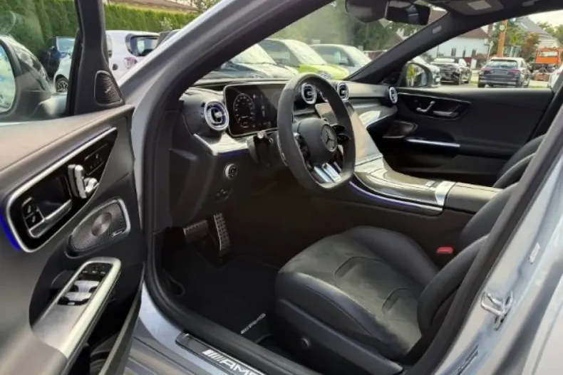 Mercedes-Benz C 63 AMG din 2024 cu 5.700 km - oferta MER116922 - foto 8