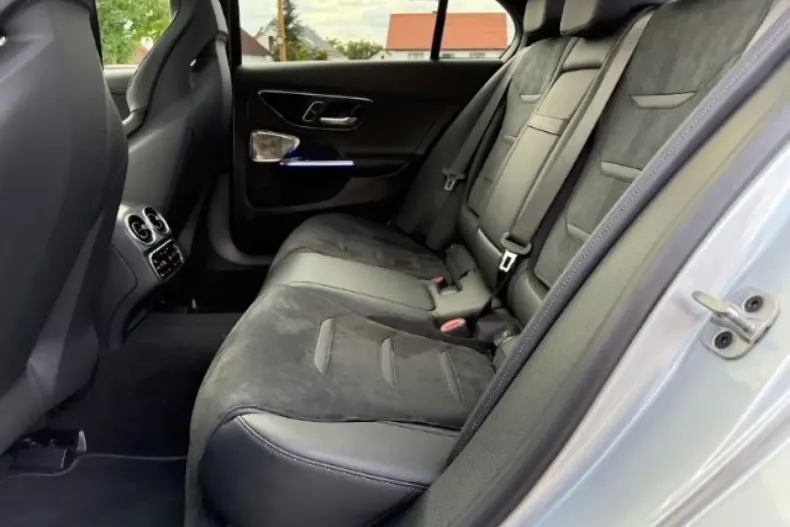 Mercedes-Benz C 63 AMG din 2024 cu 5.700 km - oferta MER116922 - foto 18