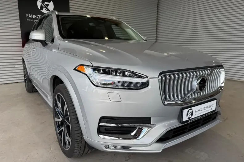 Volvo XC90 din 2023 cu 20.702 km - oferta VOL116930 - foto 5