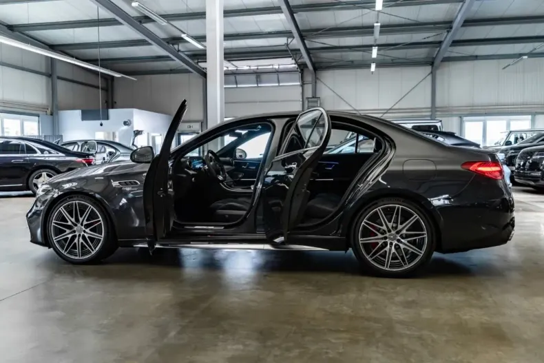 Mercedes-Benz C 63 AMG din 2024 cu 21.505 km - oferta MER116932 - foto 5