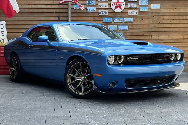 Dodge Challenger din 2023 cu 23.403 km - oferta DOD116941 - foto 2