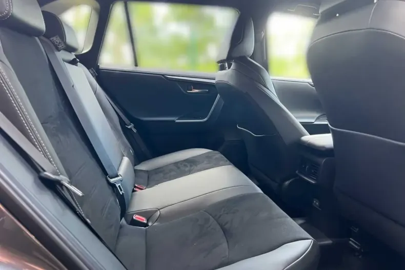 Toyota RAV4 din 2024 cu 16.000 km - oferta TOY116945 - foto 6