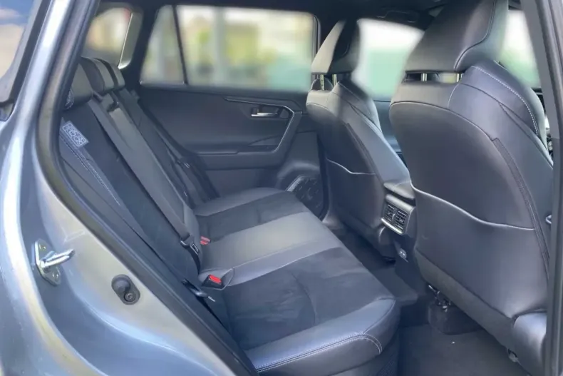 Toyota RAV4 din 2024 cu 12.000 km - oferta TOY116947 - foto 7