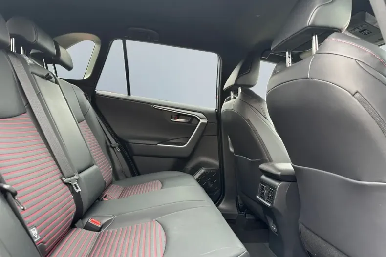 Toyota RAV4 din 2024 cu 22.435 km - oferta TOY116949 - foto 17