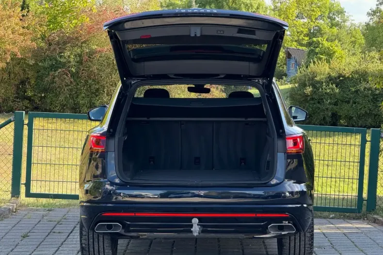 Volkswagen Touareg din 2021 cu 79.990 km - oferta VOL116952 - foto 15