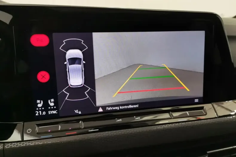 Volkswagen Golf din 2024 cu 19.990 km - oferta VOL116960 - foto 17