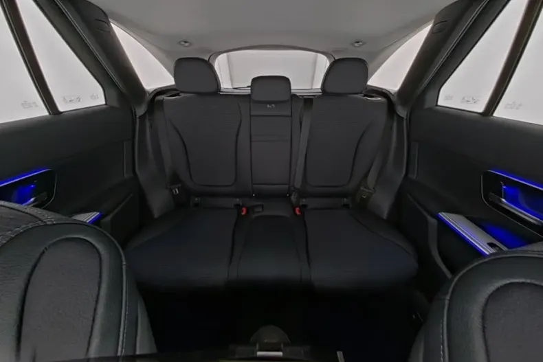 Mercedes-Benz GLC 300 din 2024 cu 10.500 km - oferta MER116969 - foto 7