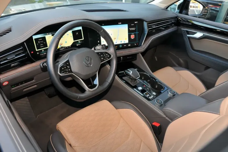 Volkswagen Touareg din 2024 cu 42.000 km - oferta VOL116977 - foto 15