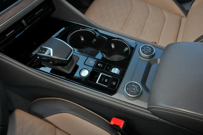 Volkswagen Touareg din 2024 cu 42.000 km - oferta VOL116977 - foto 19