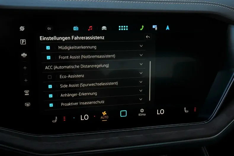 Volkswagen Touareg din 2024 cu 42.000 km - oferta VOL116977 - foto 26