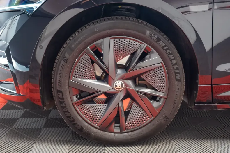 Skoda Enyaq din 2023 cu 47.416 km - oferta SKO116978 - foto 11