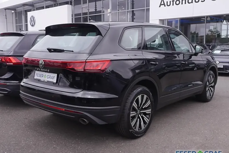 Volkswagen Touareg din 2024 cu 24.903 km - oferta VOL116985 - foto 8
