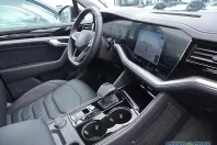 Volkswagen Touareg din 2024 cu 24.903 km - oferta VOL116985 - foto 9